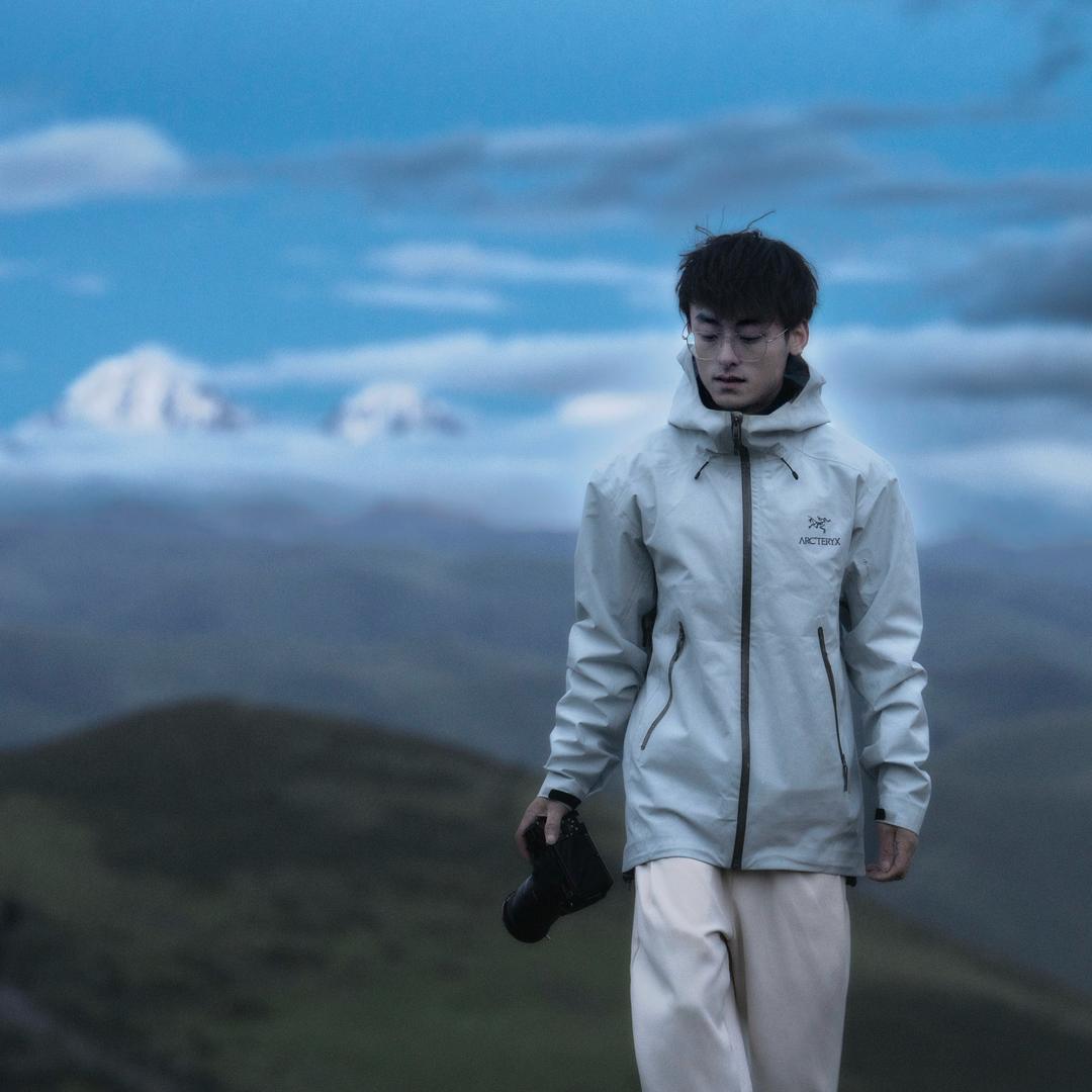 White-小白⛰️