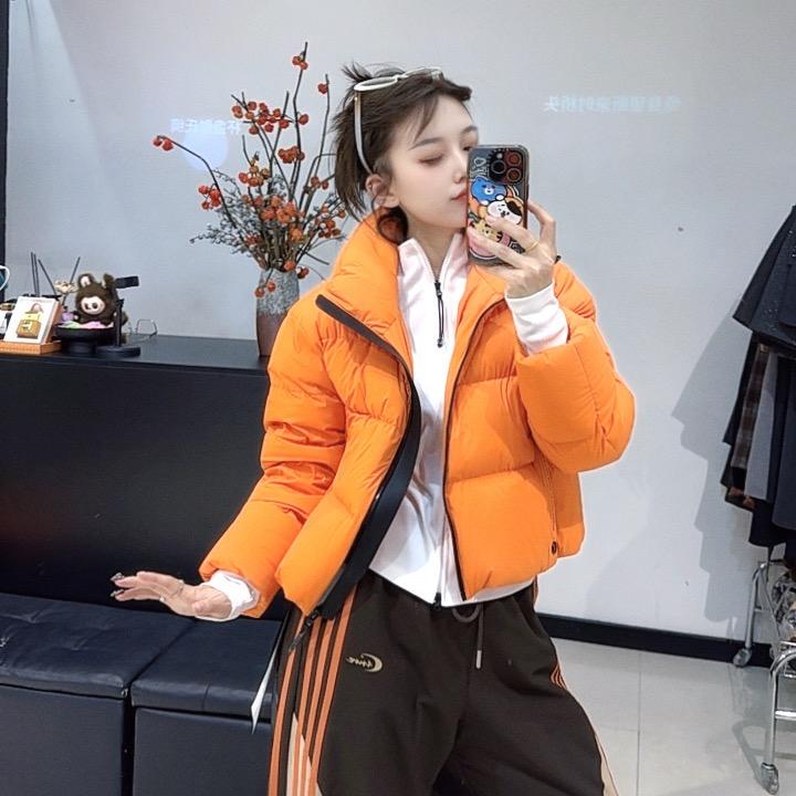 𝑳𝒊𝑵𝒂 的女装店