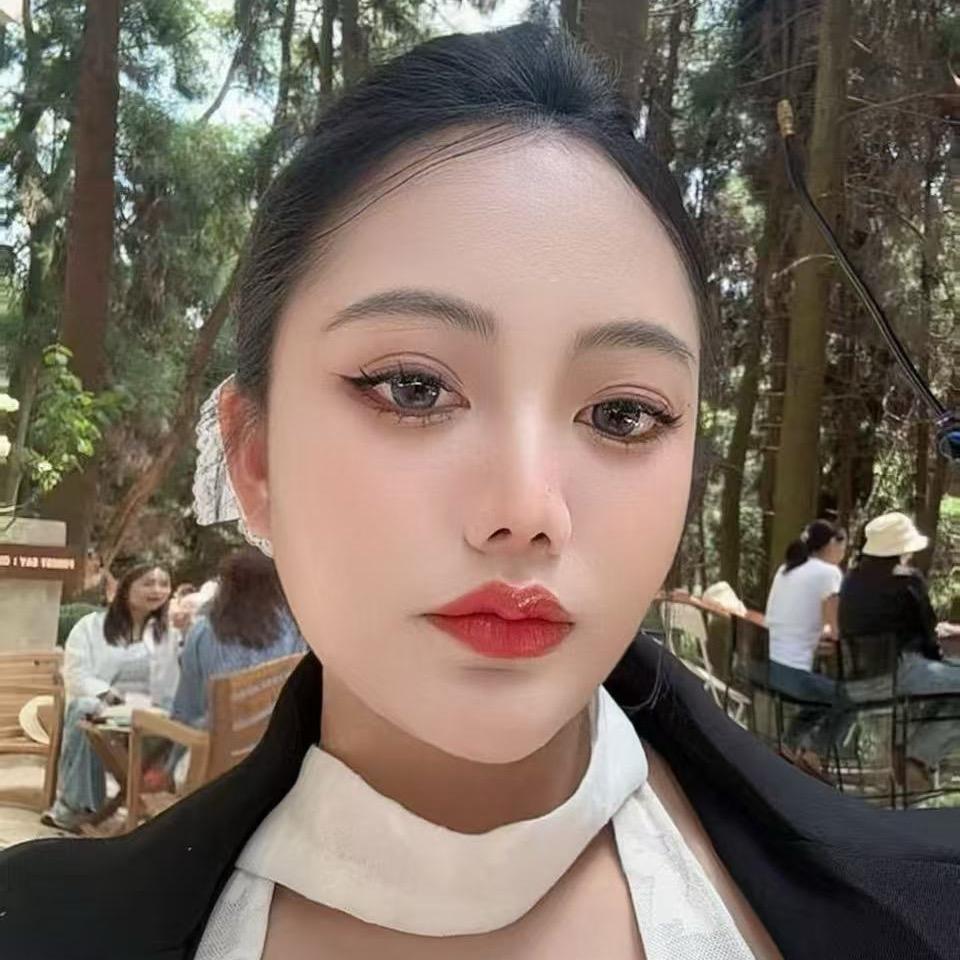梓婷[228]