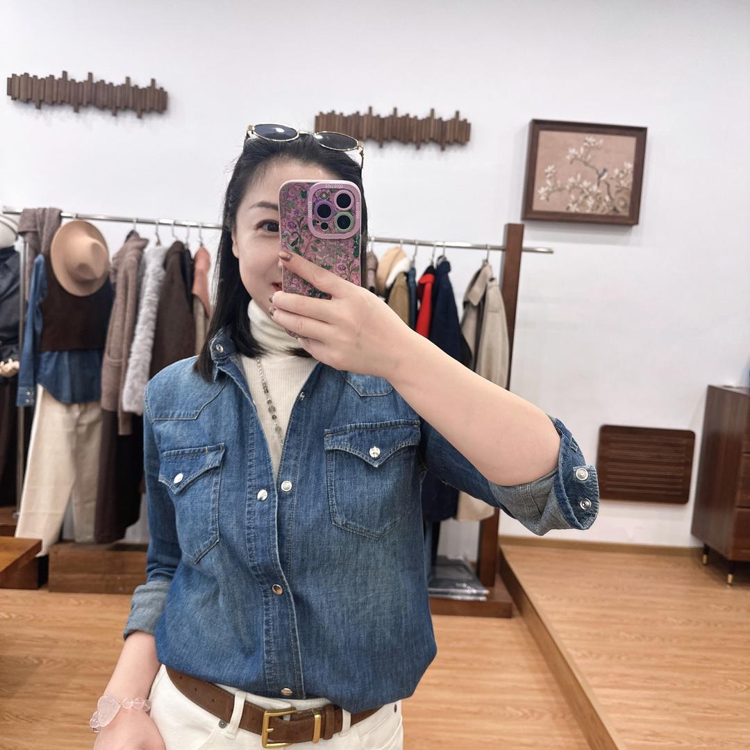 雅晴女装买手店主理人悦雅