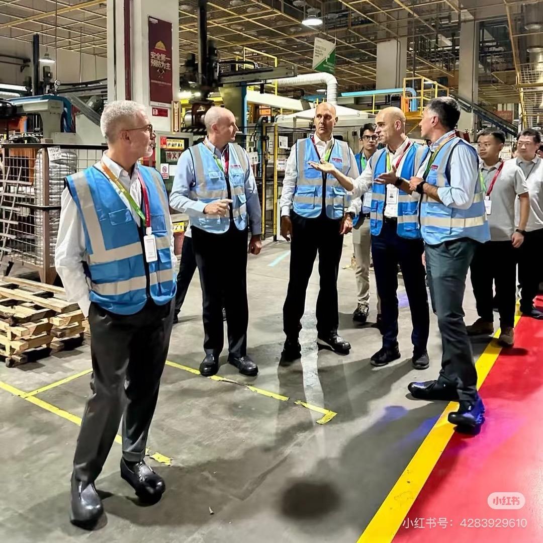 海外贸易鞋业工厂