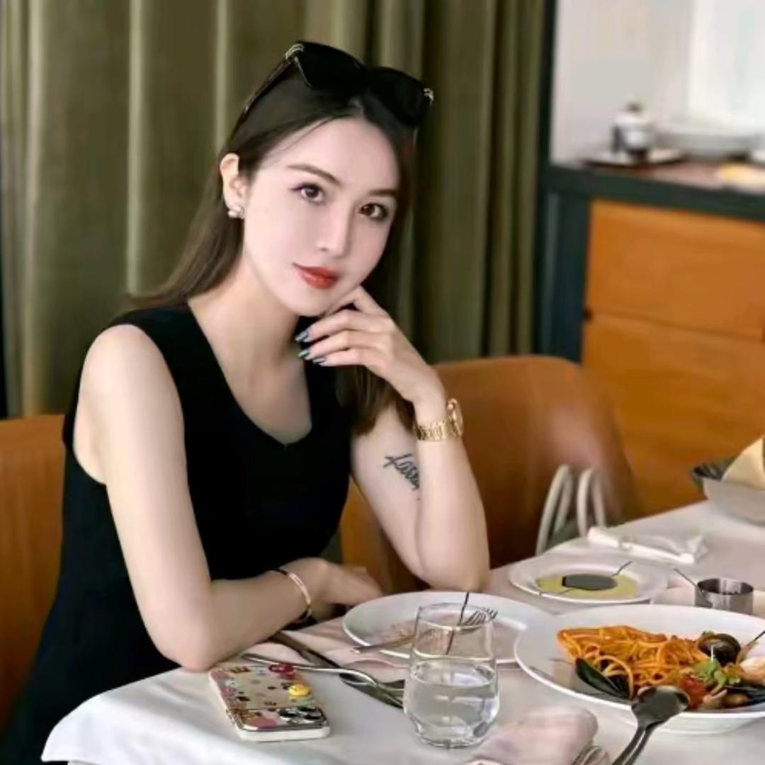 金旦旦（私服穿搭）