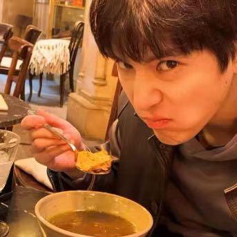 🌈不吃肘子🌈