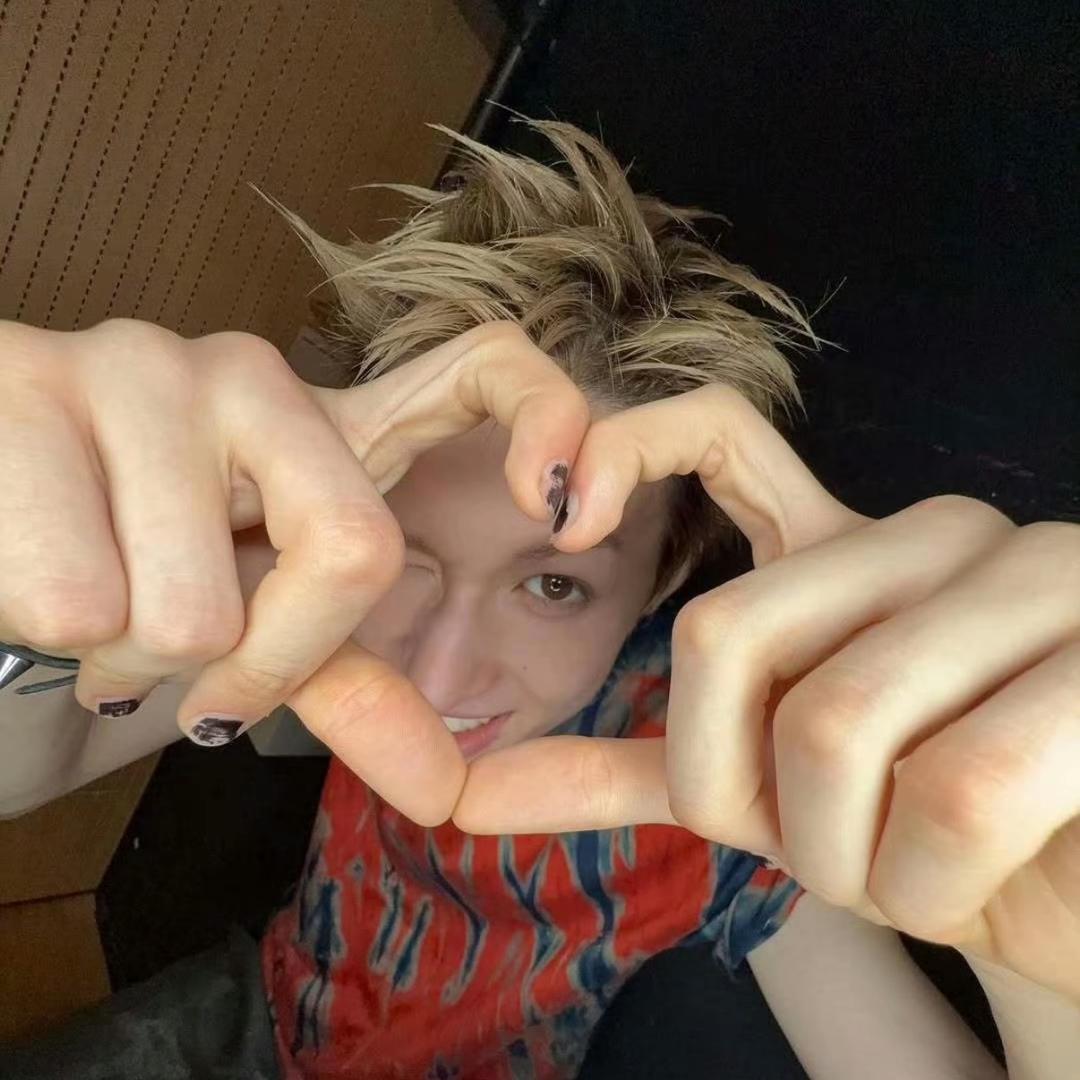 错拥