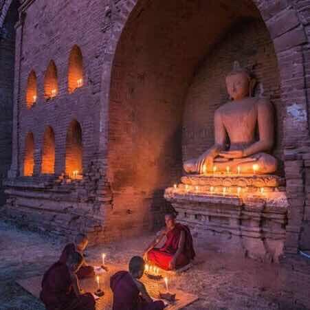 孤独的巨兽在深海里呼喊