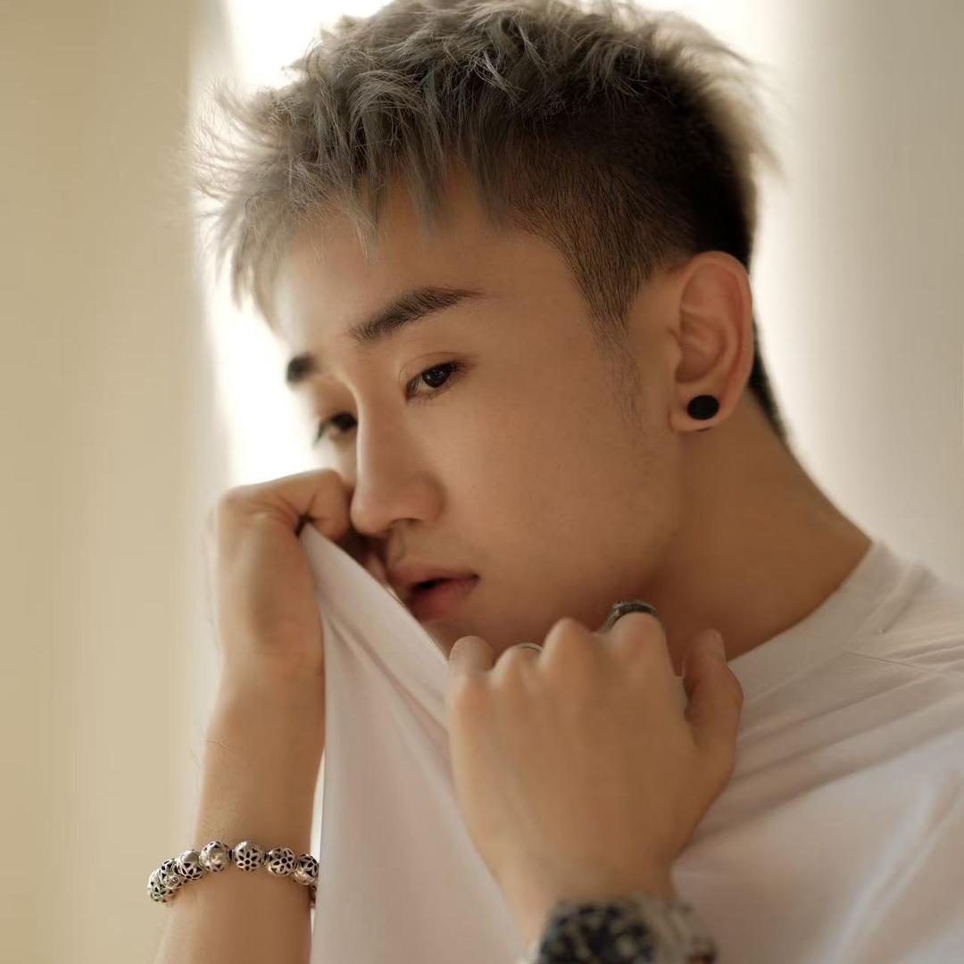 Li敖🎗 ⁶¹@抖音