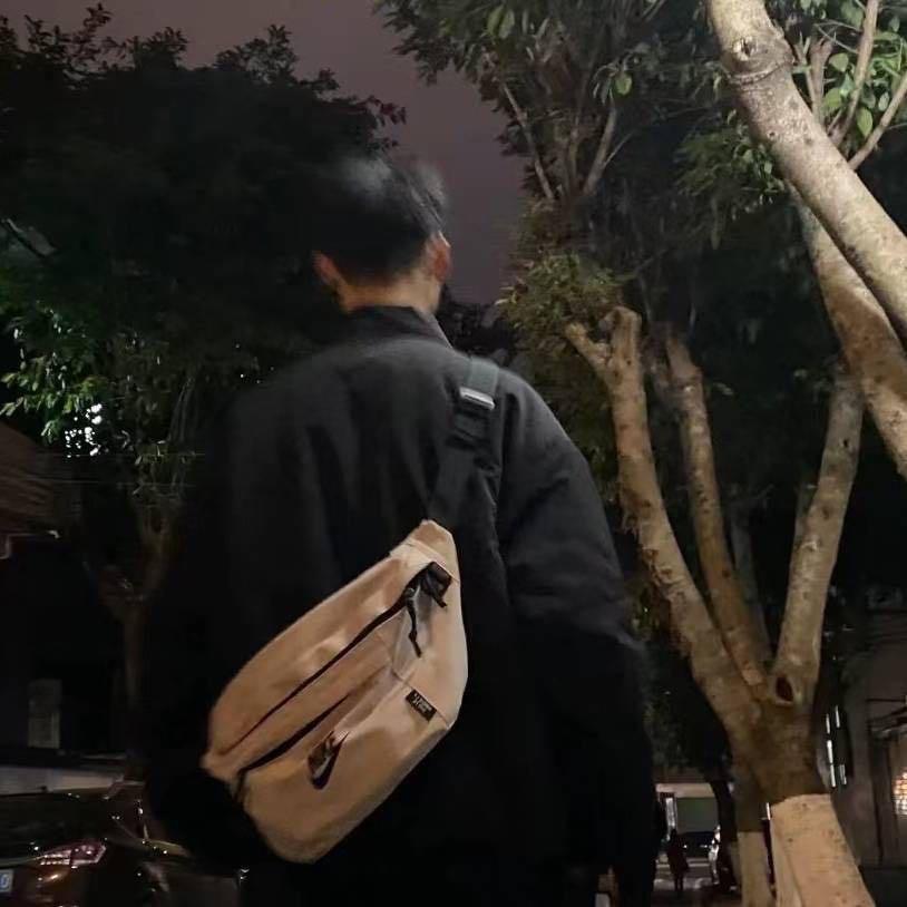 如初.