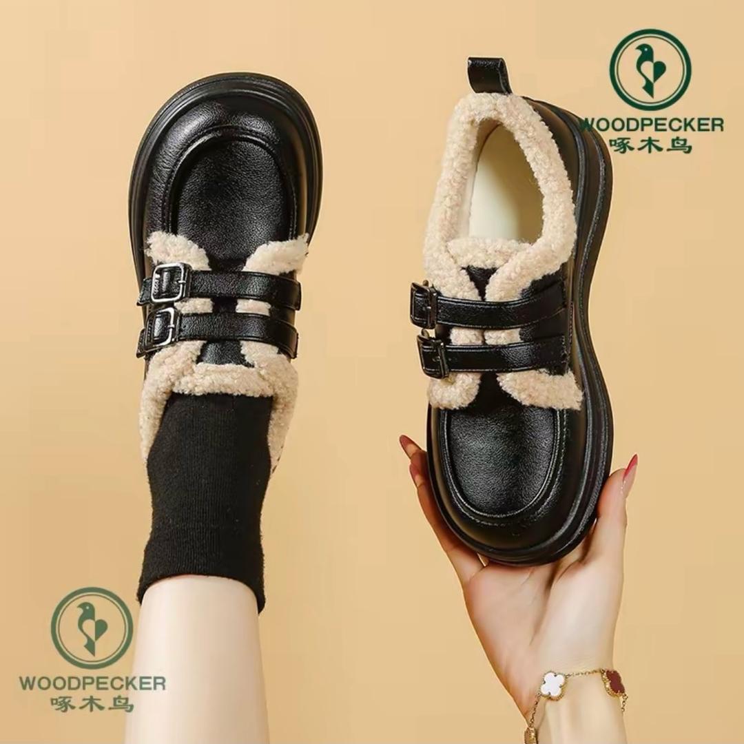啄木鸟女鞋店