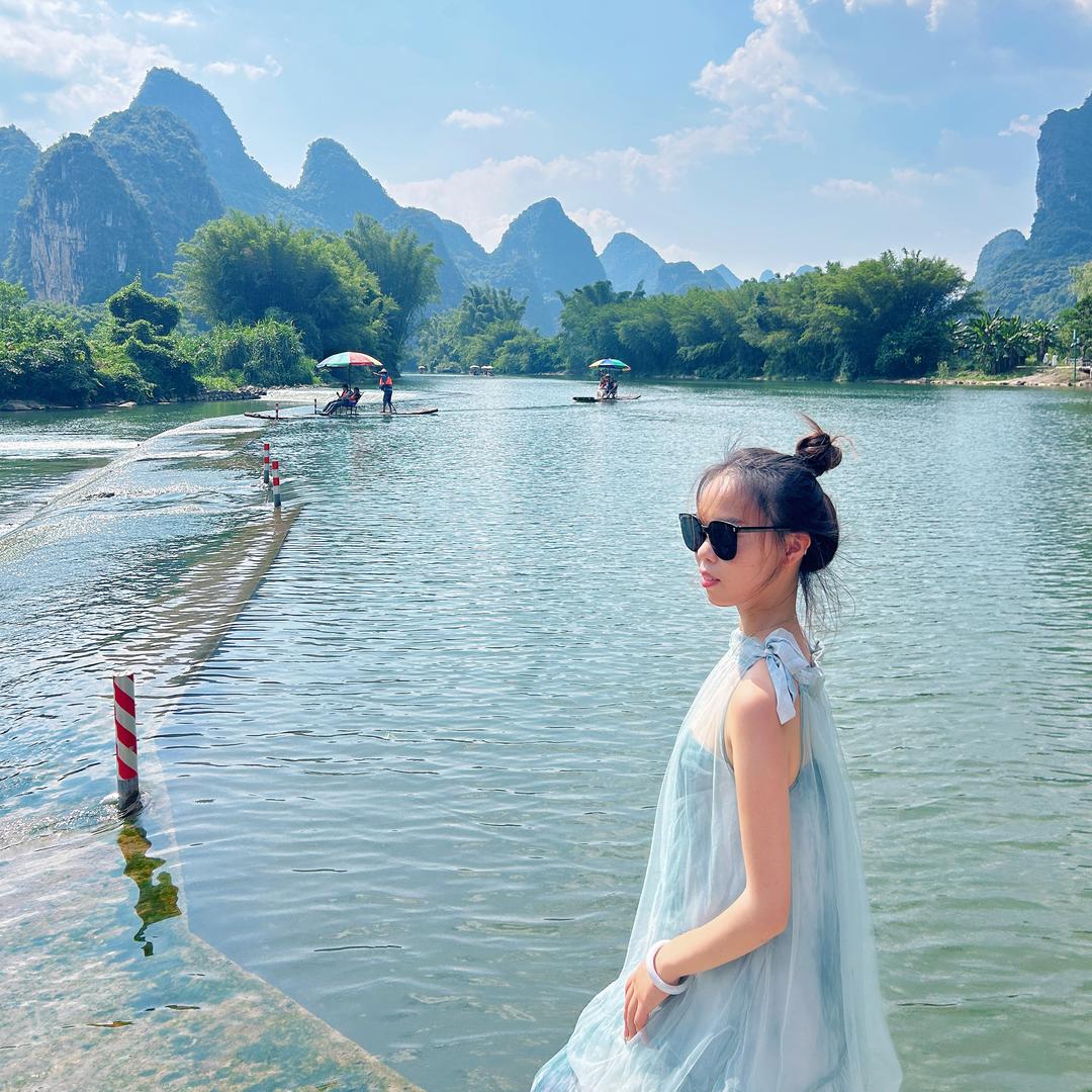 莎莎 福泉斑玛映像婚纱店