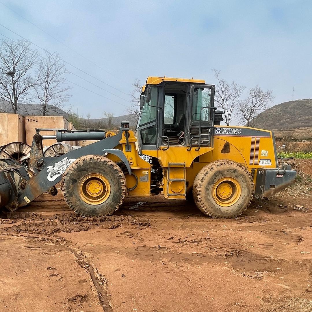 河南汝州二手装载机配件回收车（高一千哥）