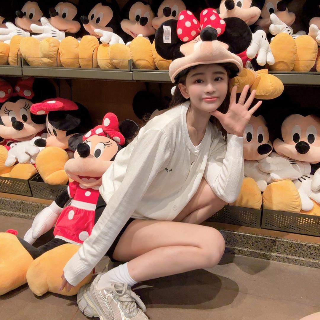 杨小灵