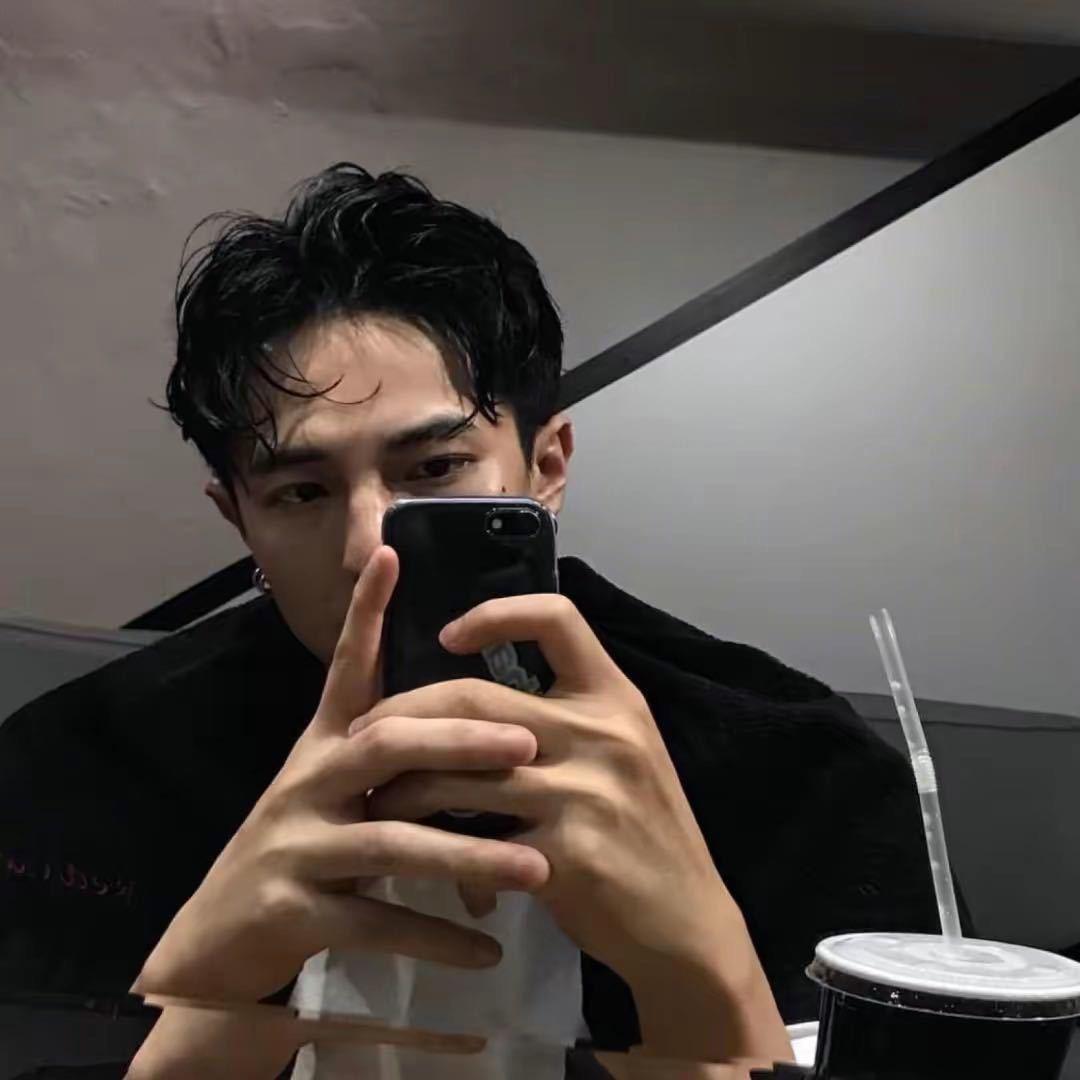 @奕        泽