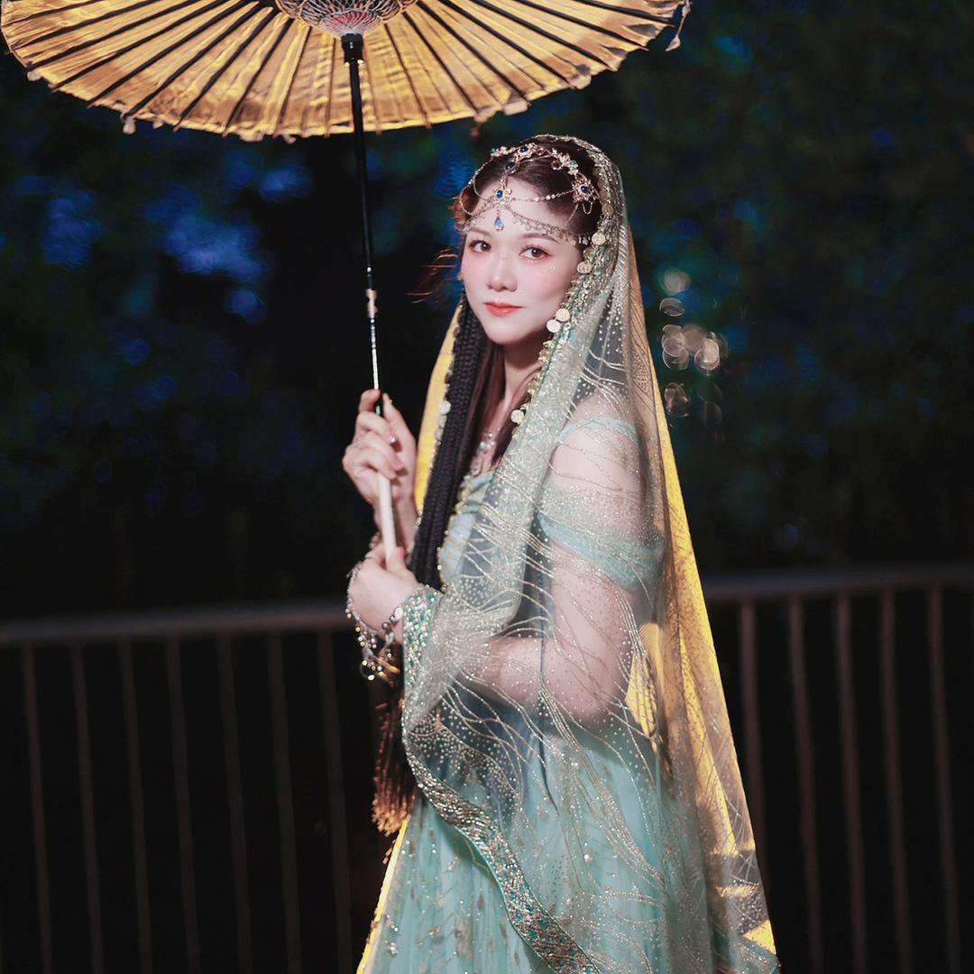 甜蜜百果园-荣娣