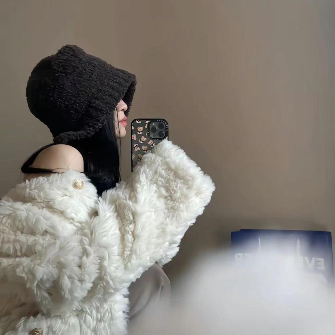 1⃣️女的