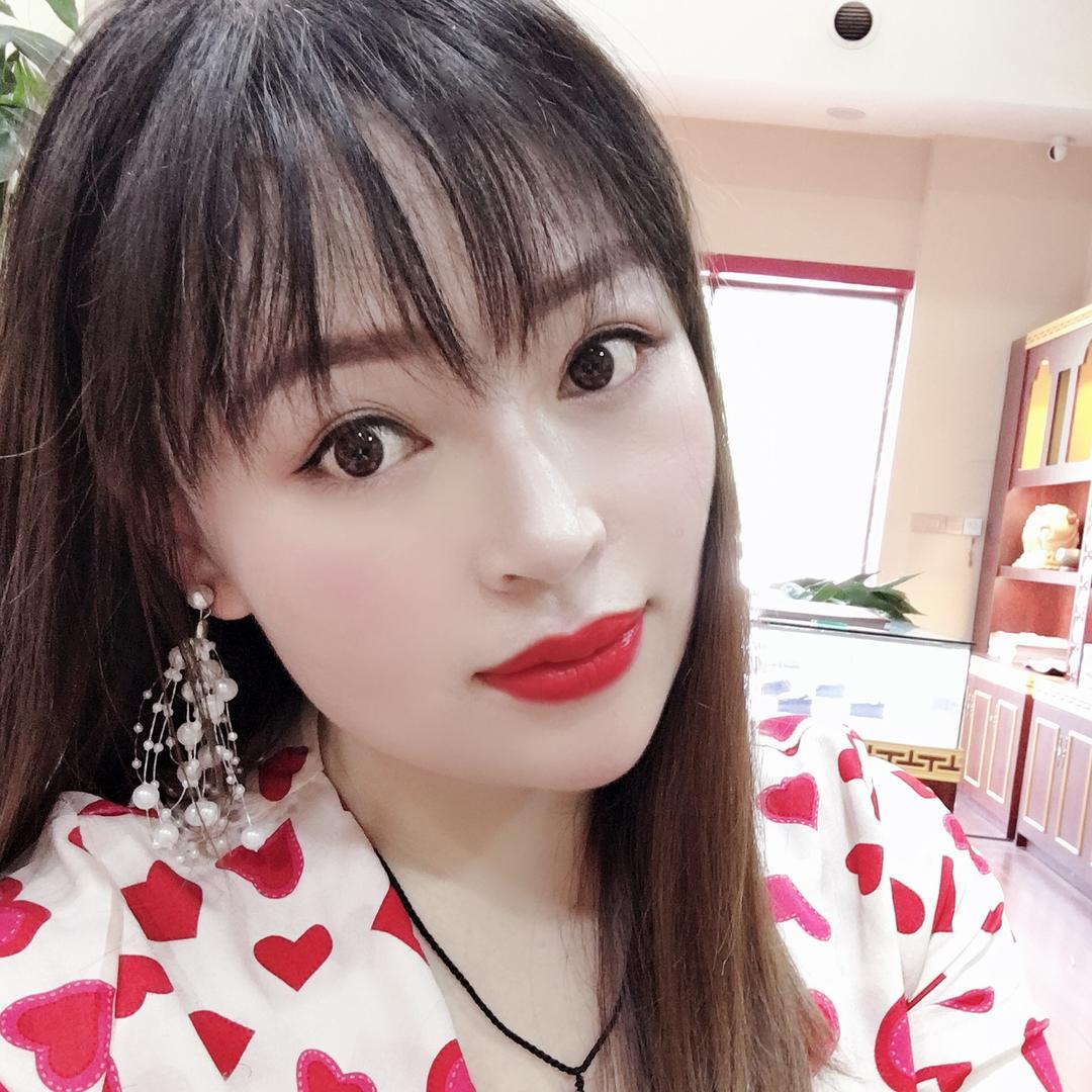 小酒窝吖