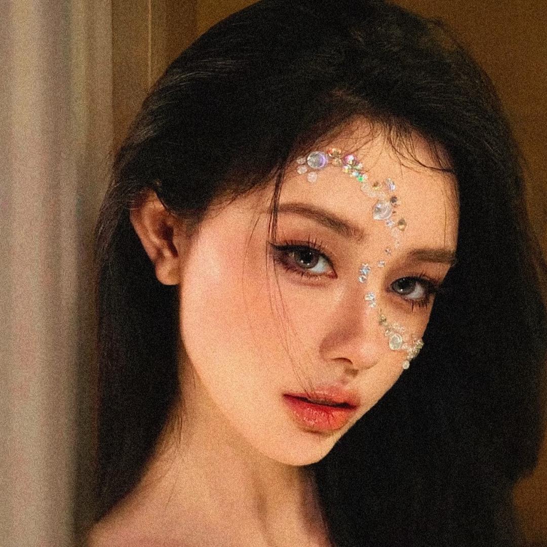 美女也会ᵉᵐᵒ