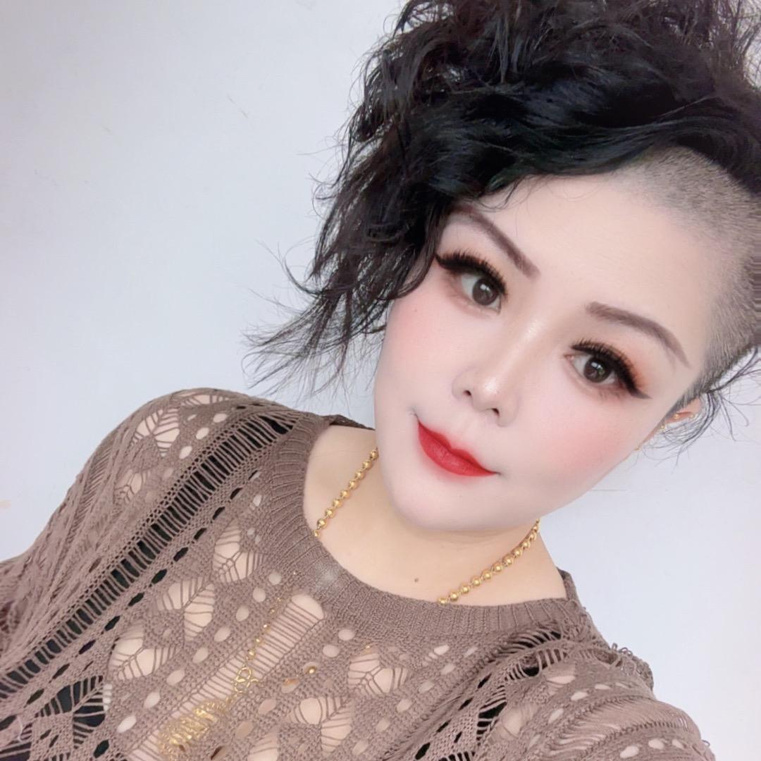 玲姐。 就是姑奶奶。