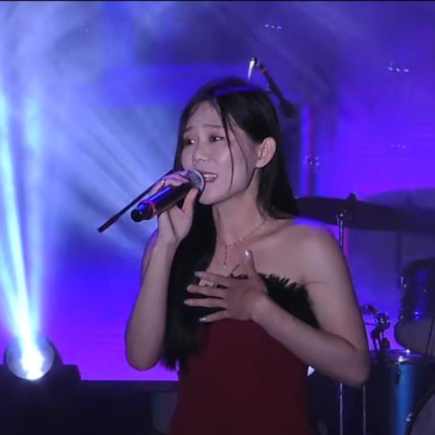 蓝天（李菇凉）🎸🎤