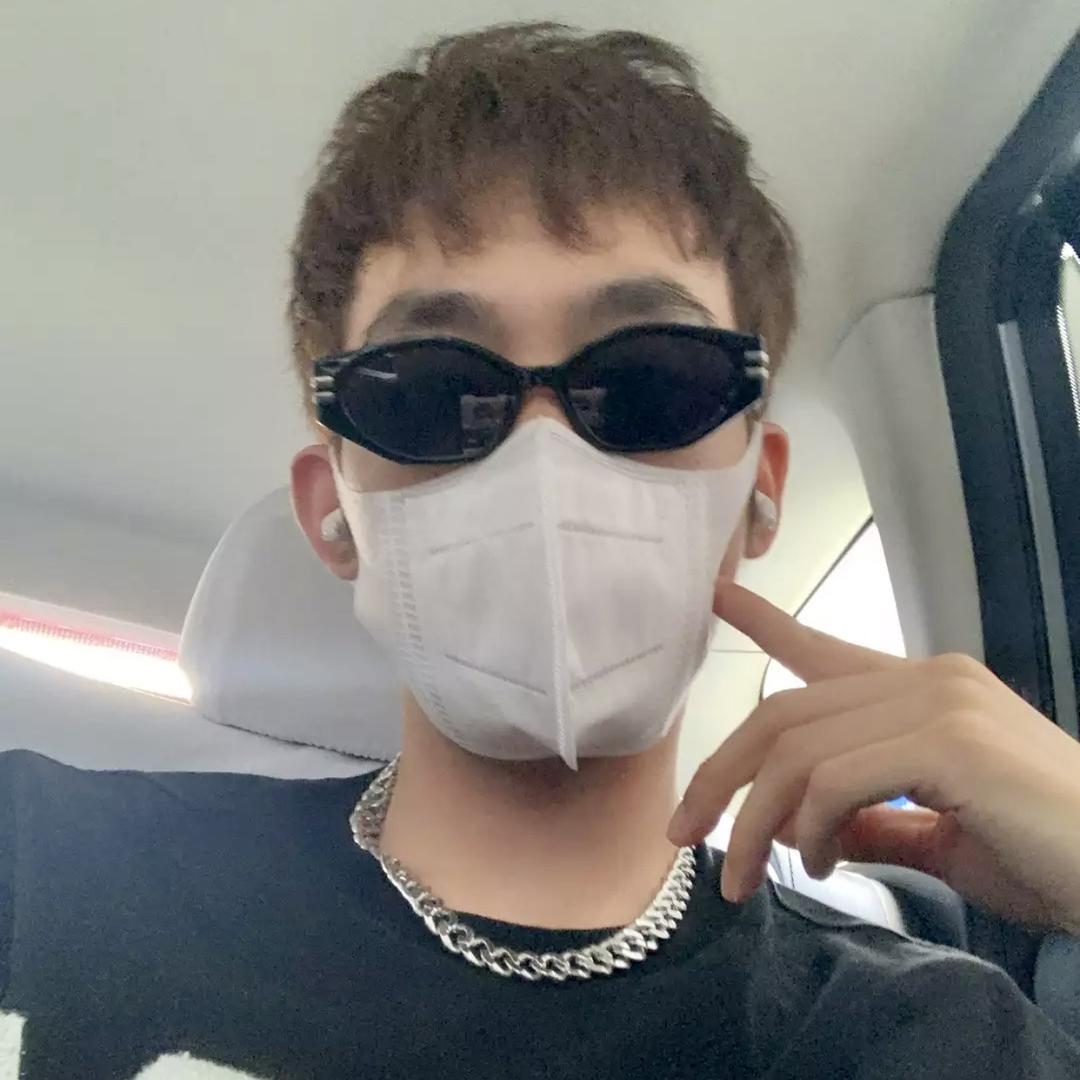 梓淳.