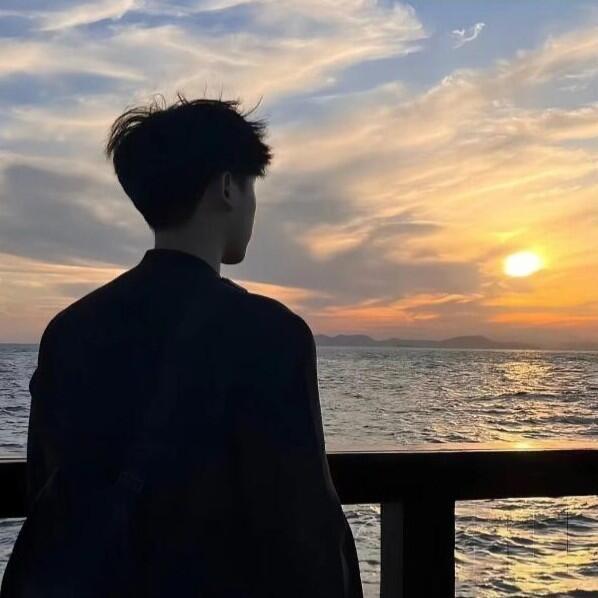 狮子座的情感驿站