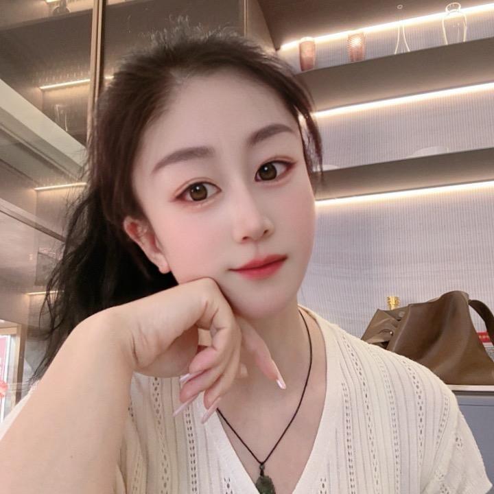 杨光☀️明媚