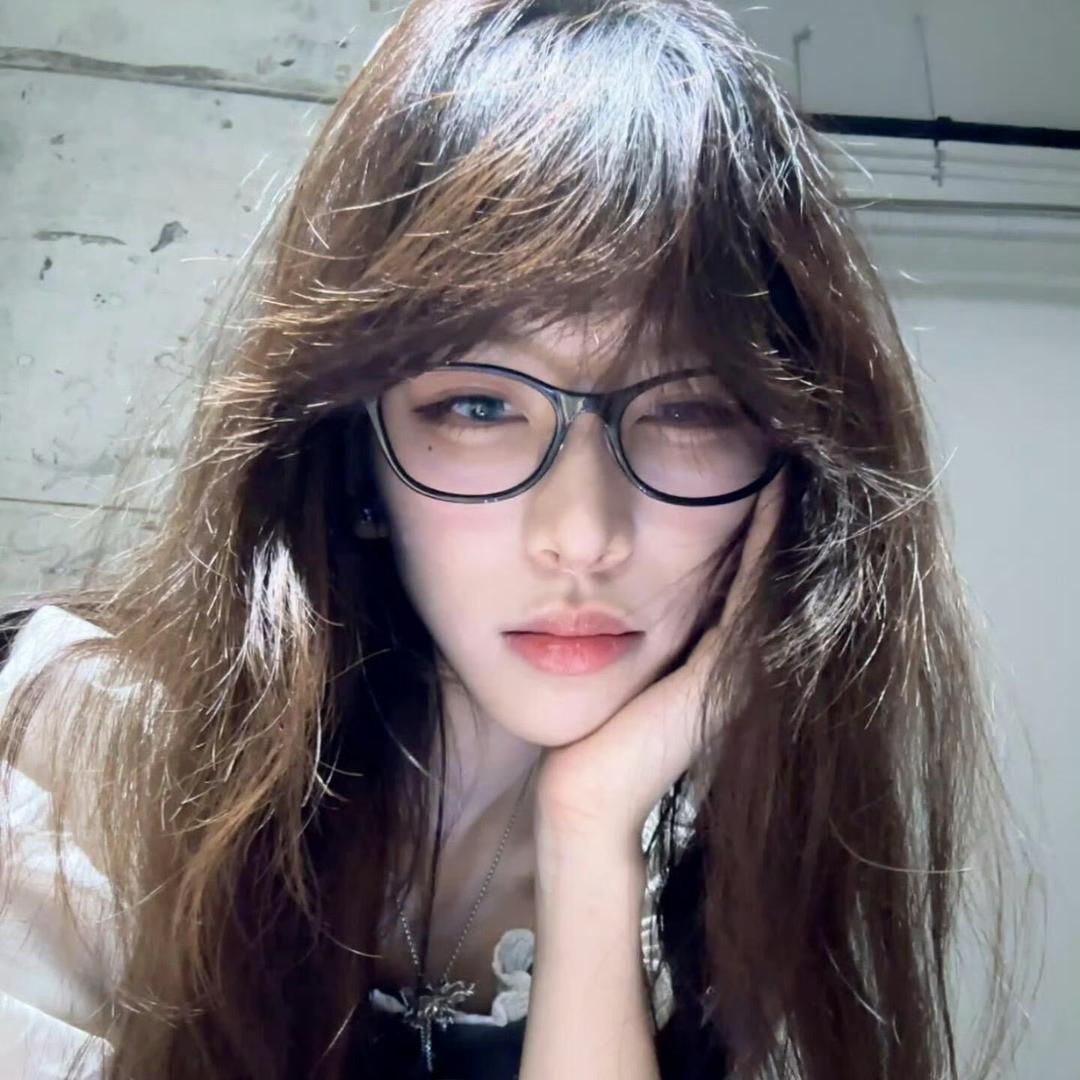 叽叽喳喳的小Z头像