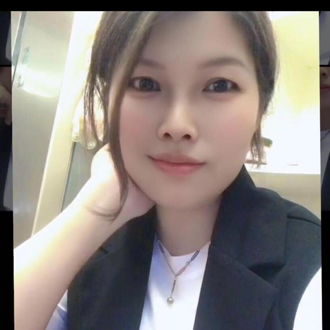 叶红飞舞