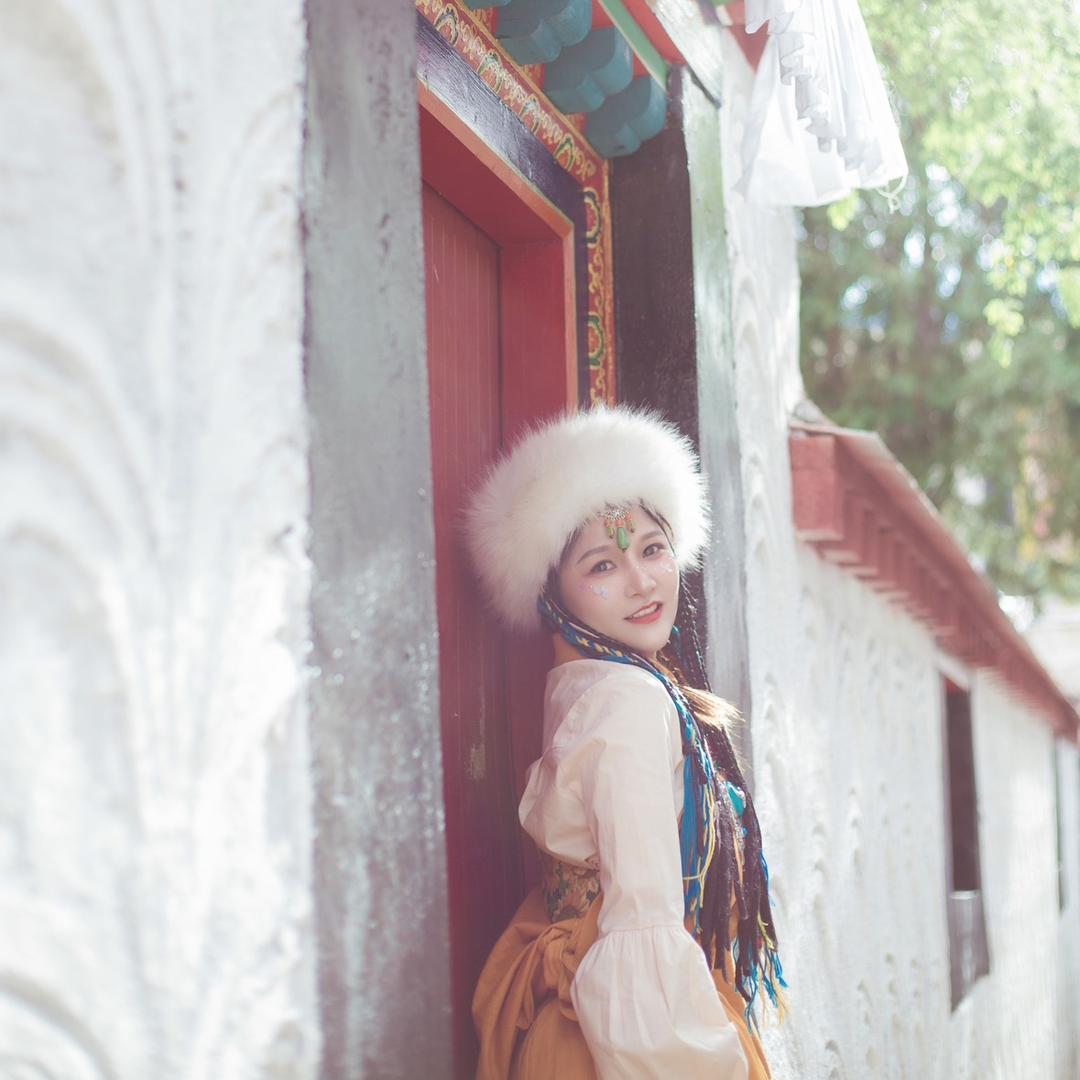 崔姑娘在西藏开烤肉店