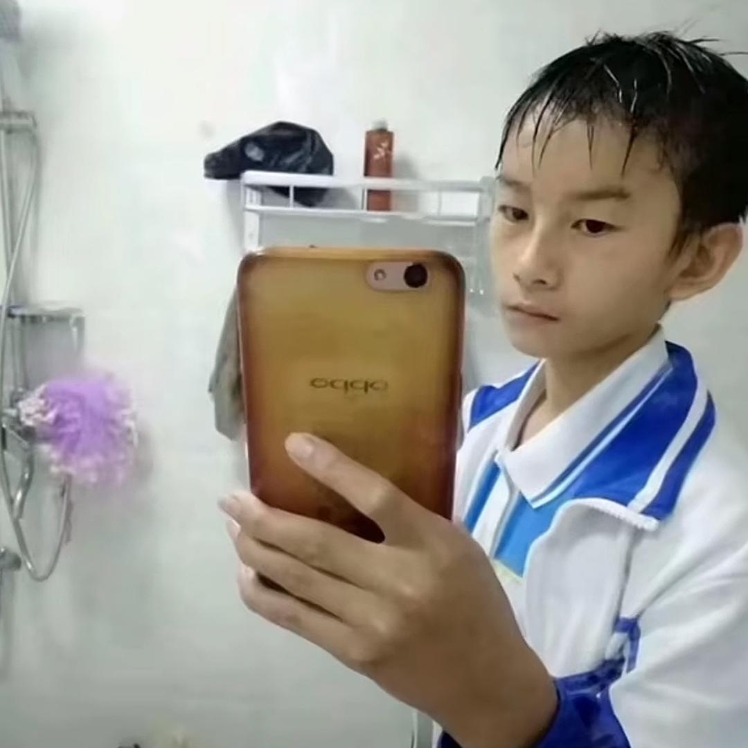 ꧁༺Mello老子喜欢你༻꧂