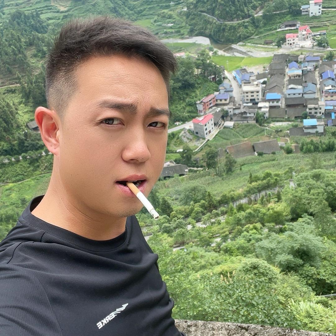 ╱．侬村亽〆