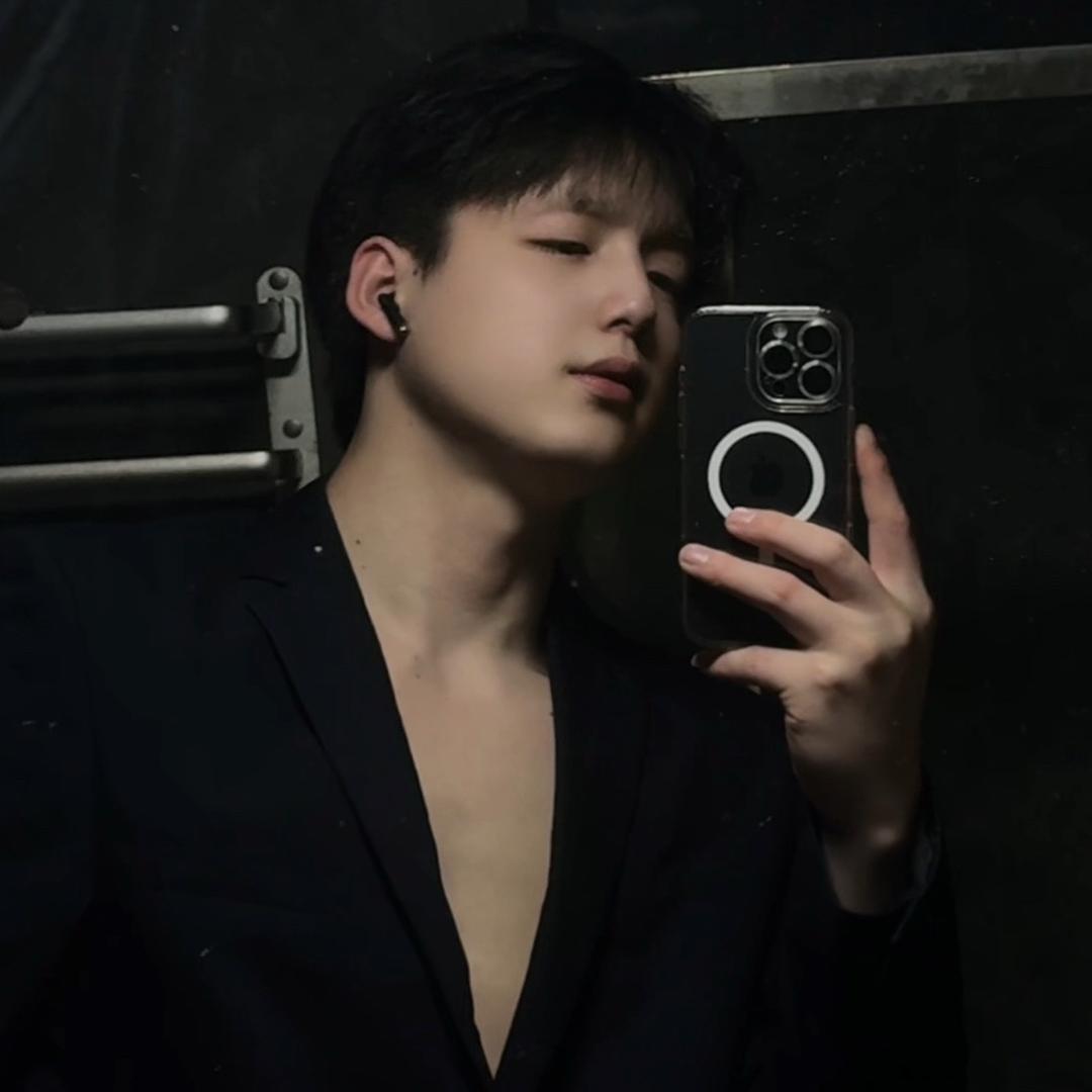 奥特曼一样的男人