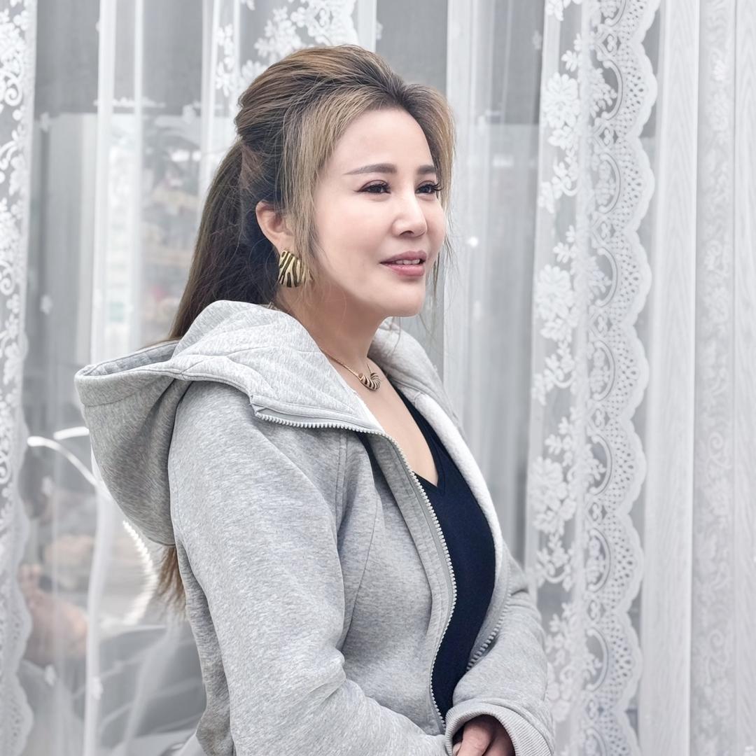 悦月美容，美甲及灰甲