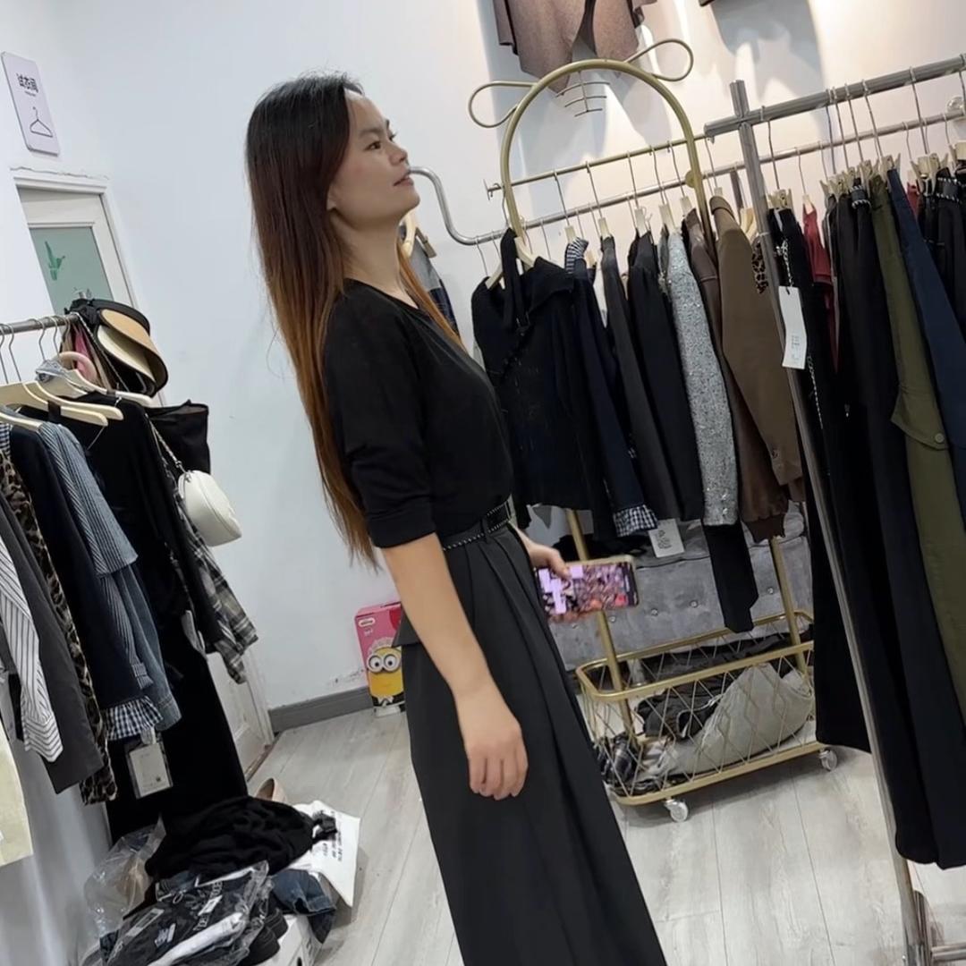 艾馨女装—阿灿