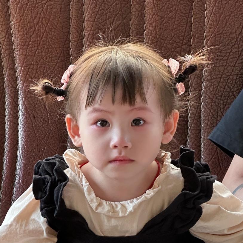 林依依M
