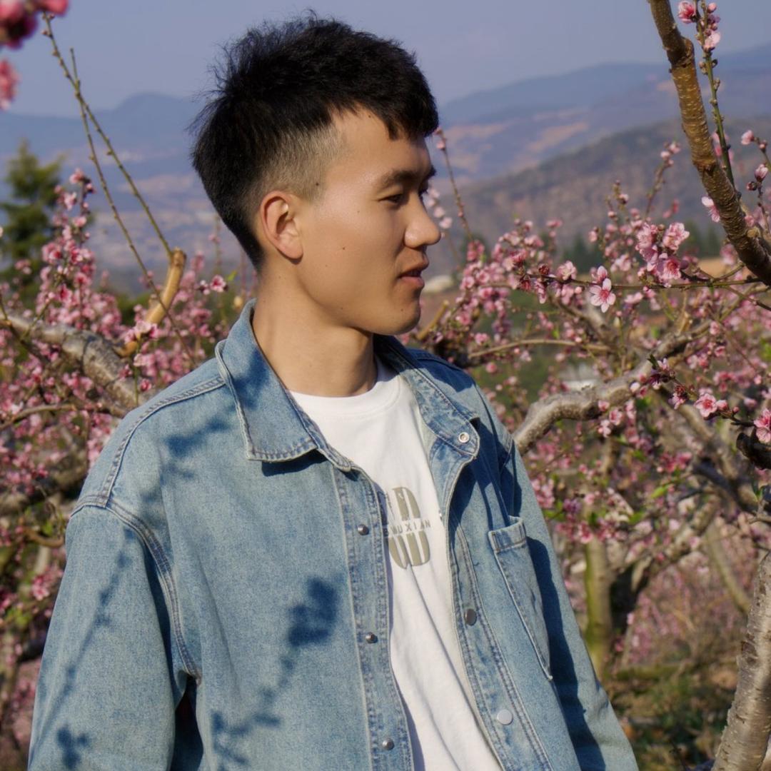 开飞机的小陈