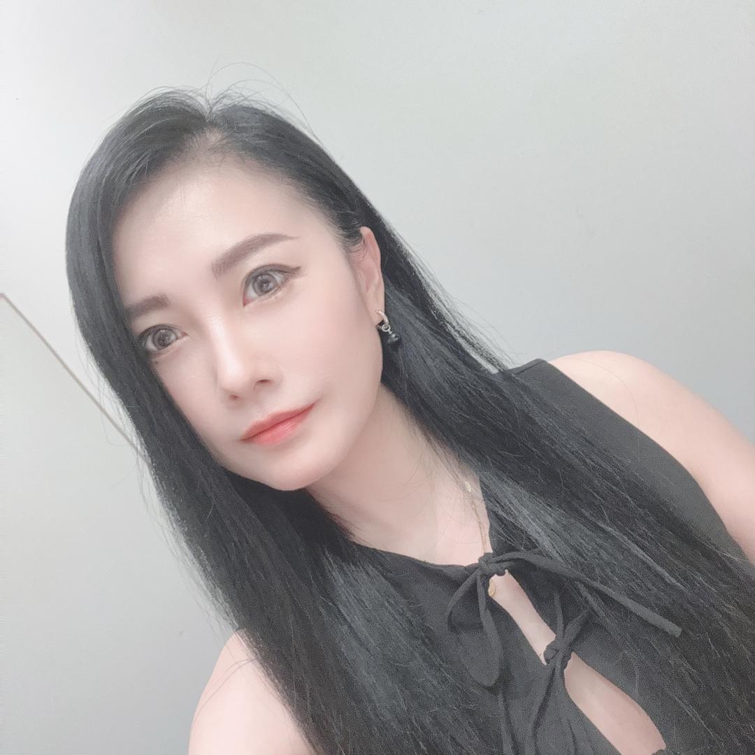 我是Nino吖👑