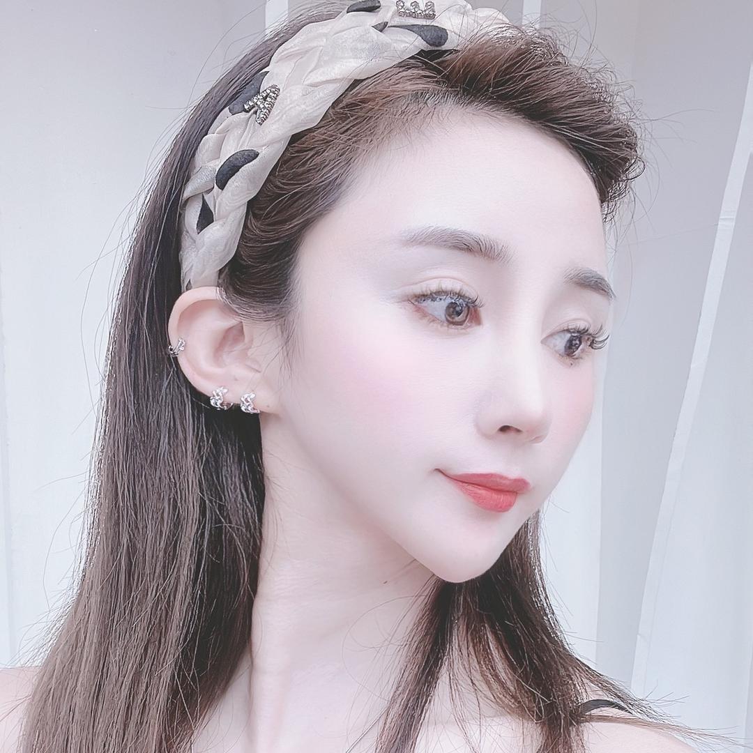 荣荣studio女装