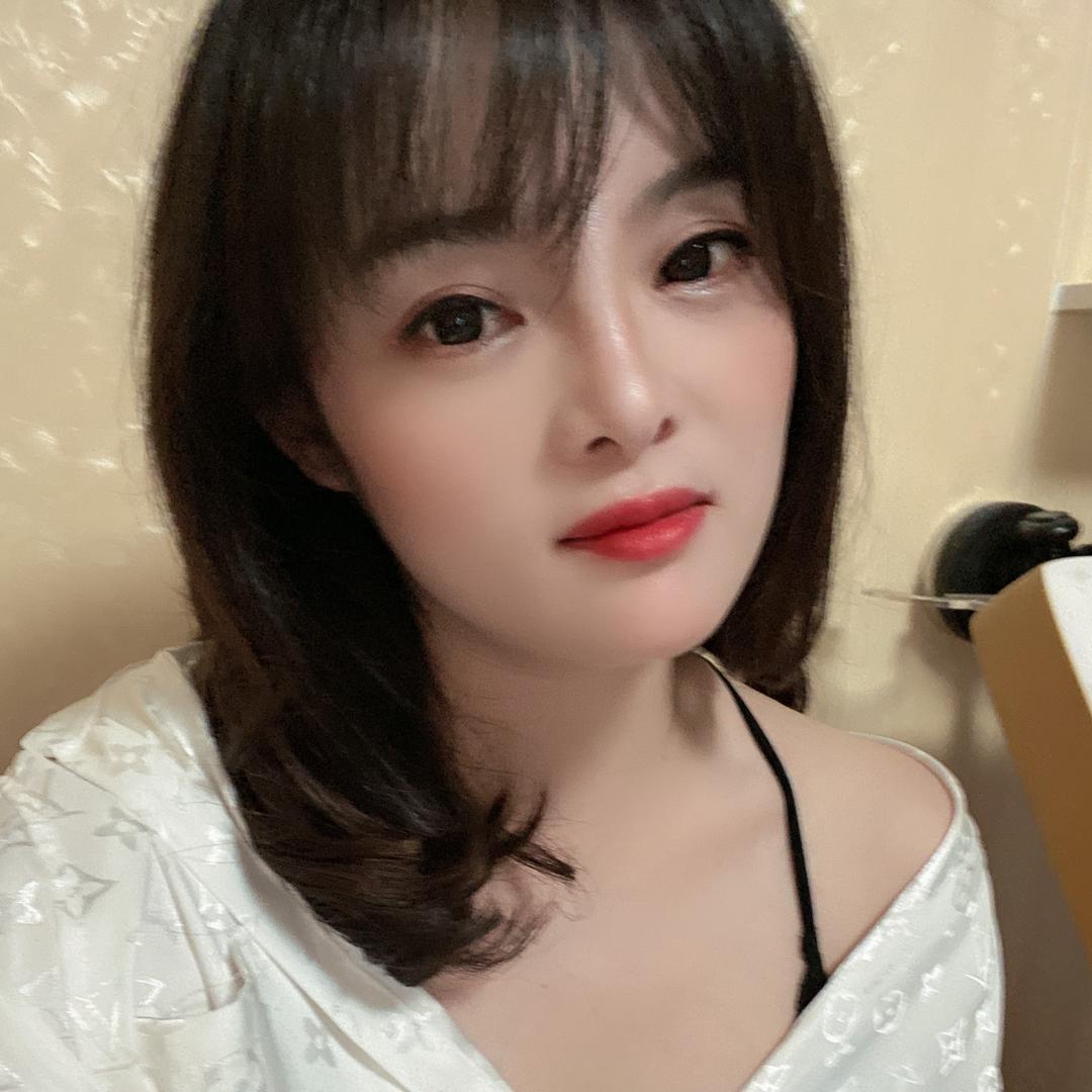 ～李   小    颖 ～