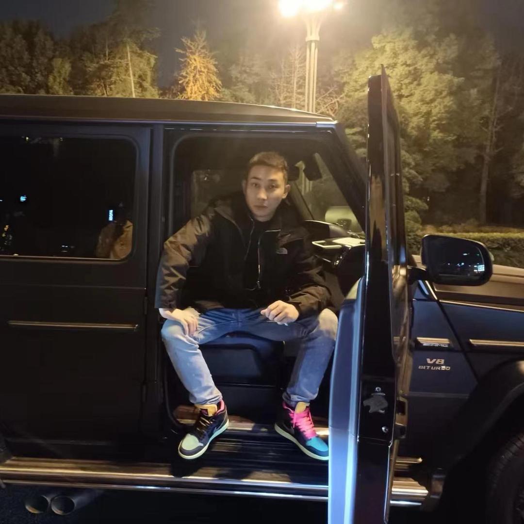 成都顺荣精品车