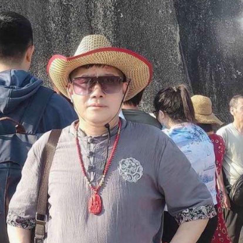 杨记特色卤味王宫门口