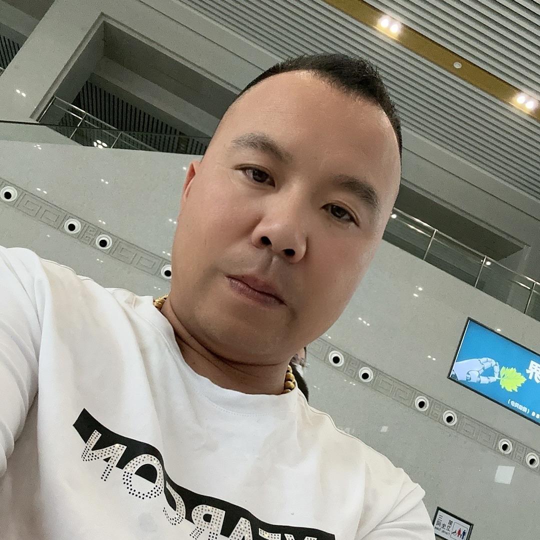 刘 慧