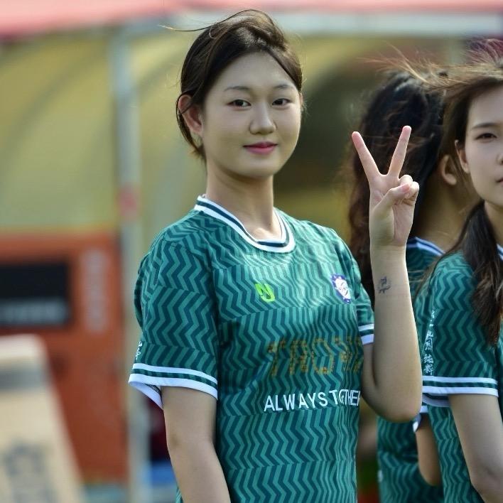 深热爱足球小八