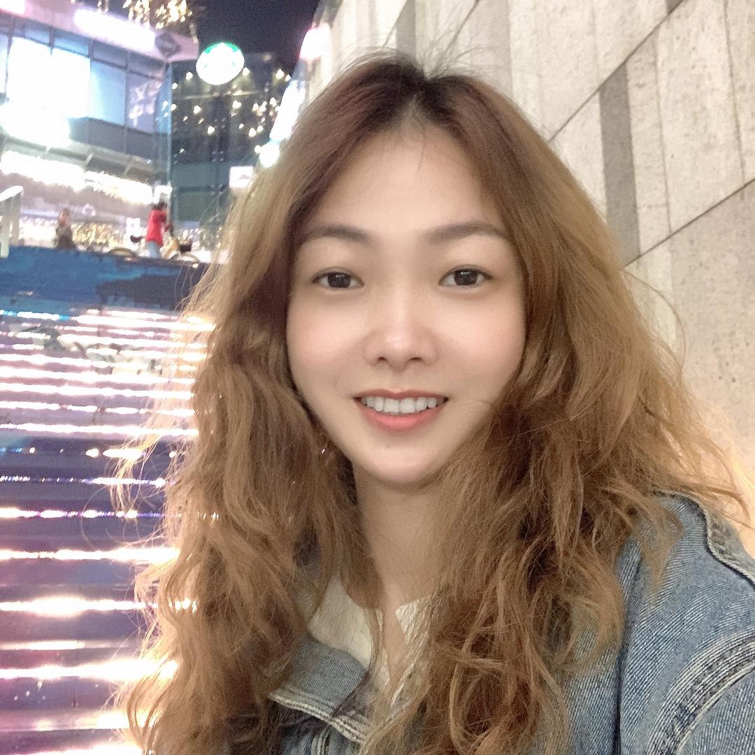 晶晶. 穿戴甲接单版