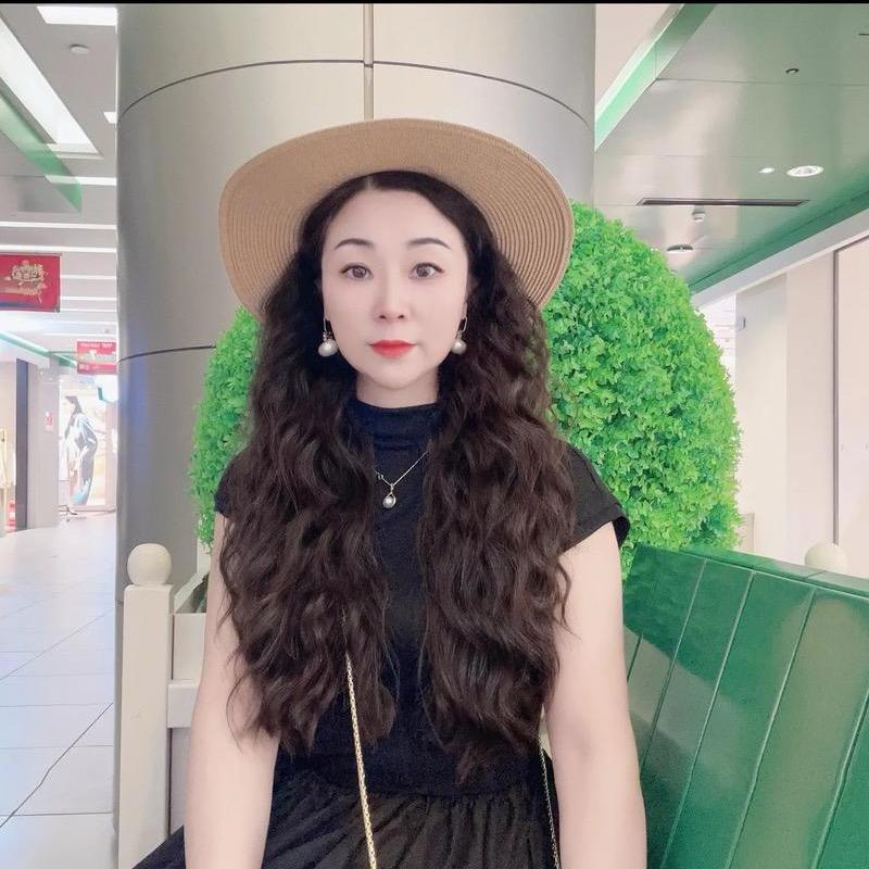 王艳80后