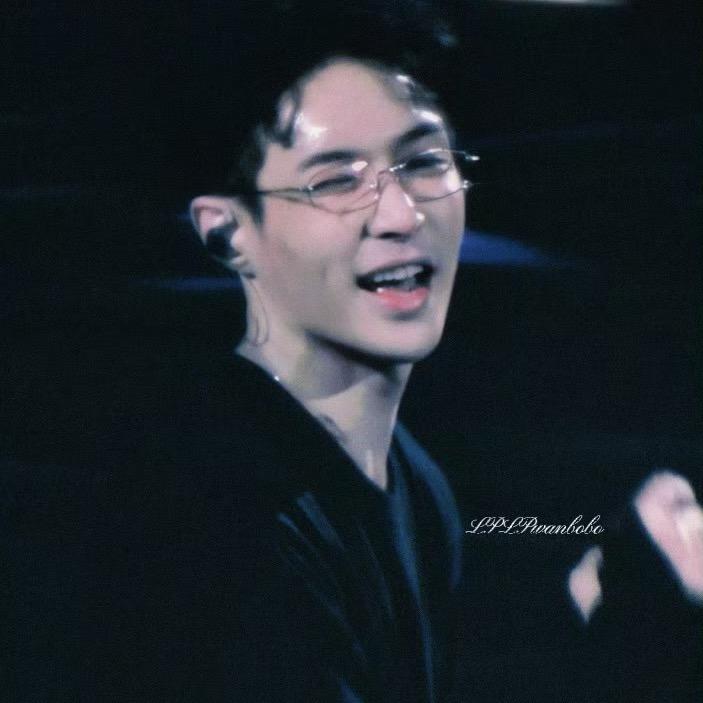 是贝壳（在追枭起青壤）