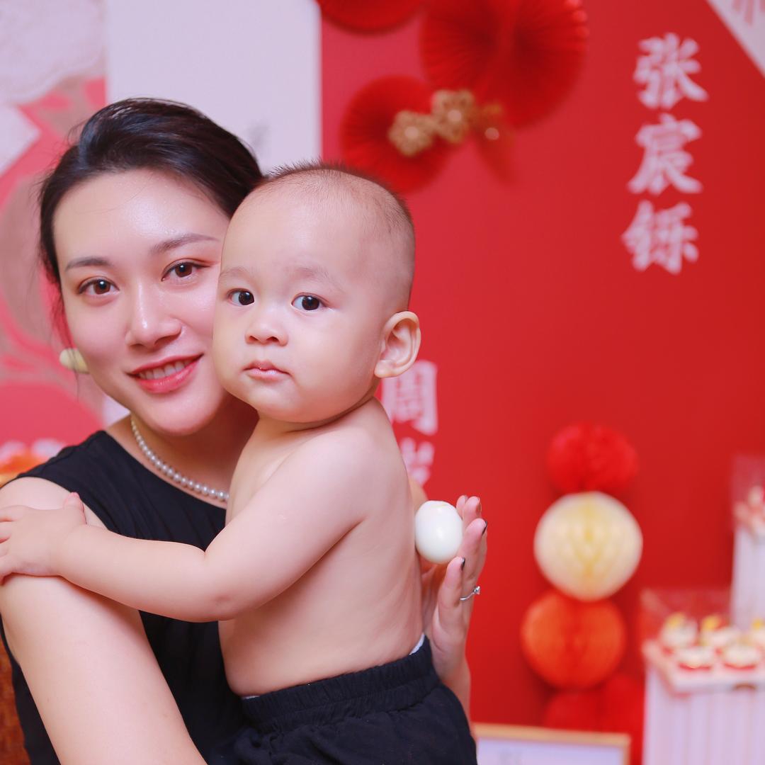 大铄妈妈