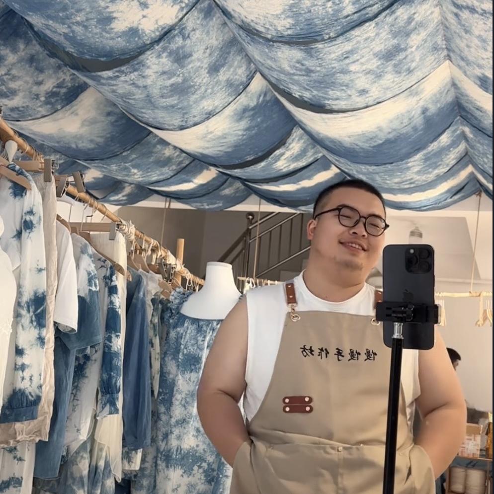 冯慢慢——西畴县慢慢手工艺品坊