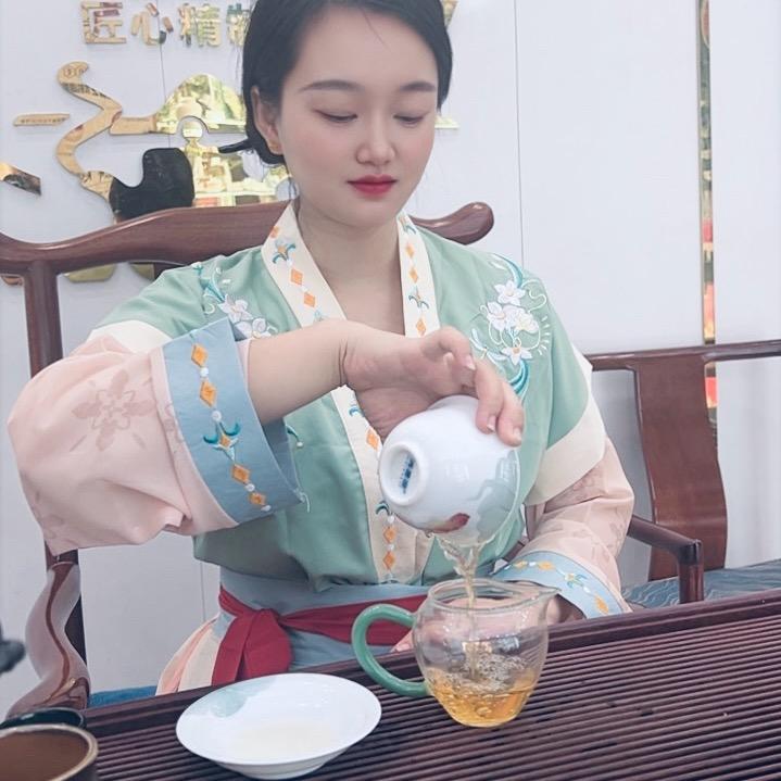 沏茶话知己