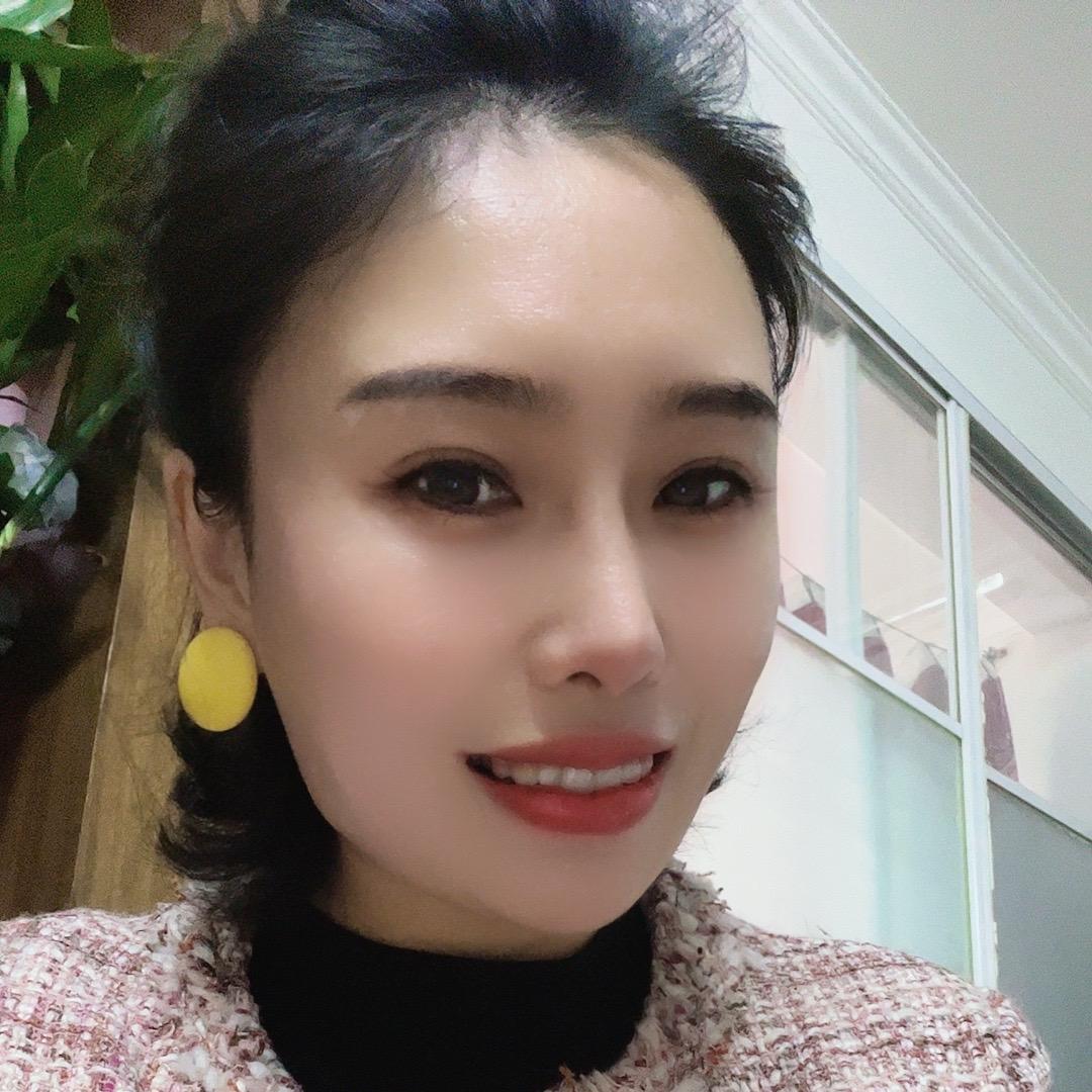 慈溪桃子眉形设计东山路158号