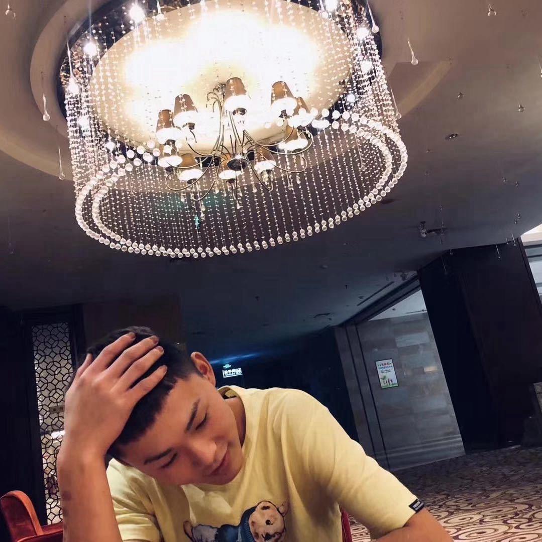 刘洛